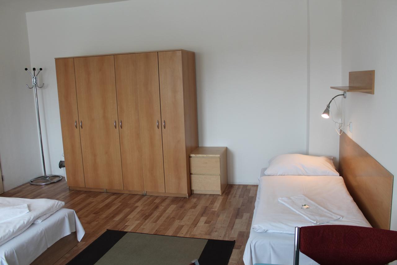 Hostel Turist Zvolen Esterno foto