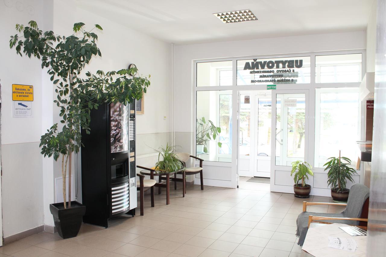 Hostel Turist Zvolen Esterno foto