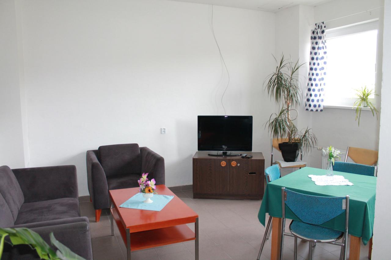 Hostel Turist Zvolen Esterno foto