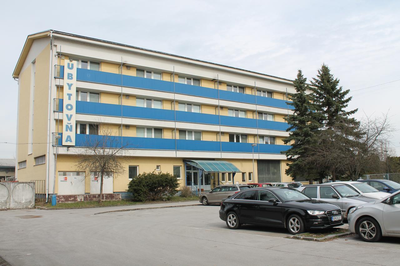 Hostel Turist Zvolen Esterno foto