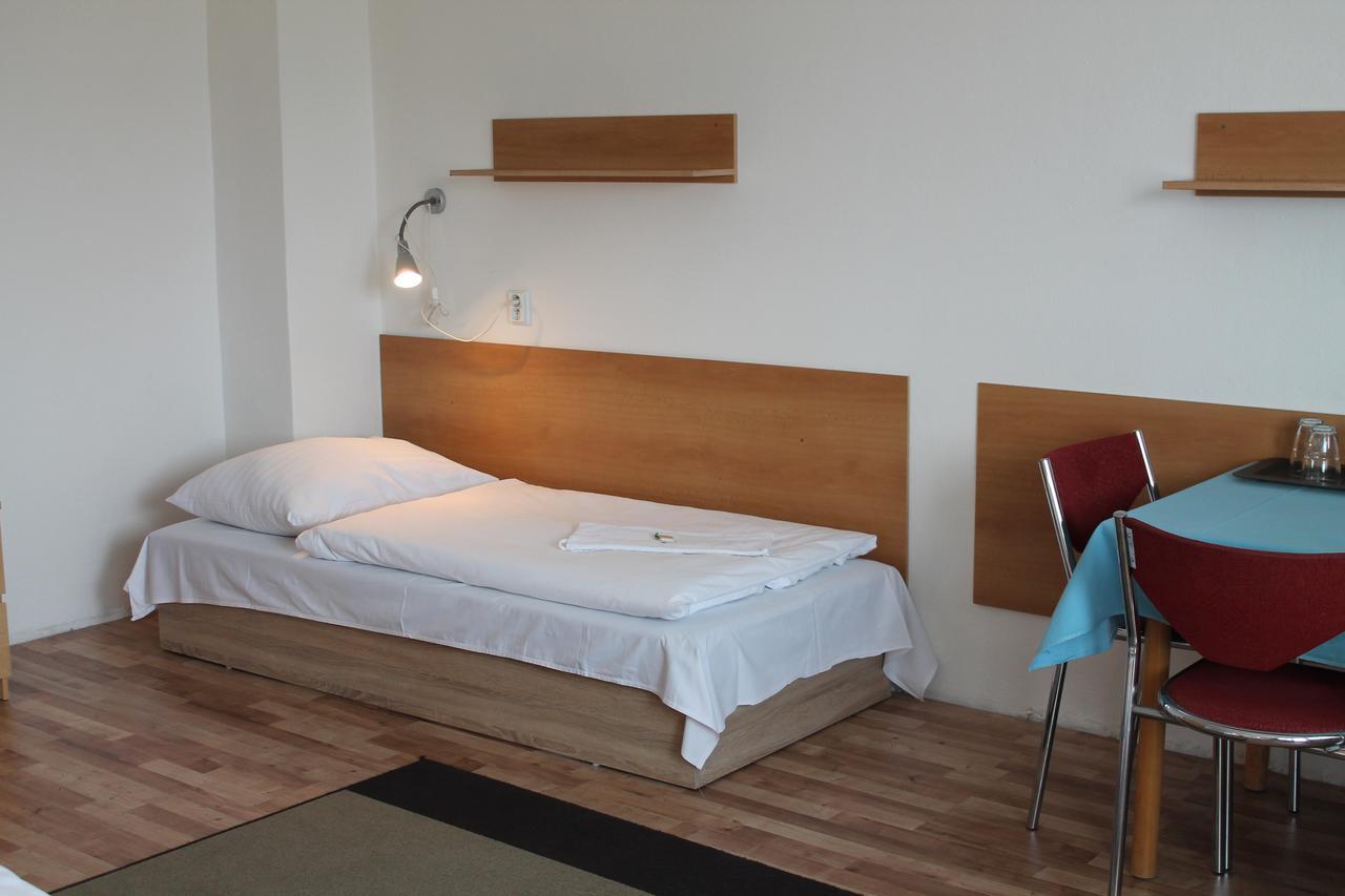 Hostel Turist Zvolen Esterno foto